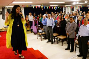 Himani Chavda, a life coach, explaining to senior citizens 'How to live Happy Life with positive thinking, at an event May 21, 2022, in the Rana Regan Center in Carol  Stream, Illinois. Photo: jayanti Oza