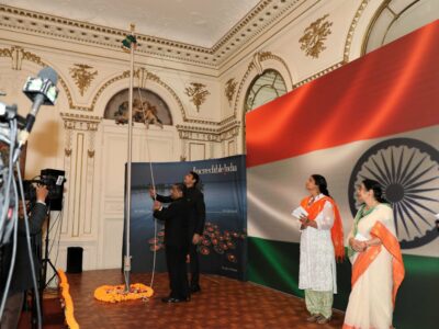 India's Consul General in New York Randhir Jaiswal, hoisting the Indian flag at the Consulate Aug. 15, 2022. Photo: Twitter @Indiainnewyork
